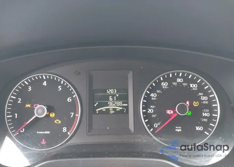 2014 Volkswagen Jetta 1.8T Se z USA, uszkodzony, nr VIN 3VWD17AJ6EM443916